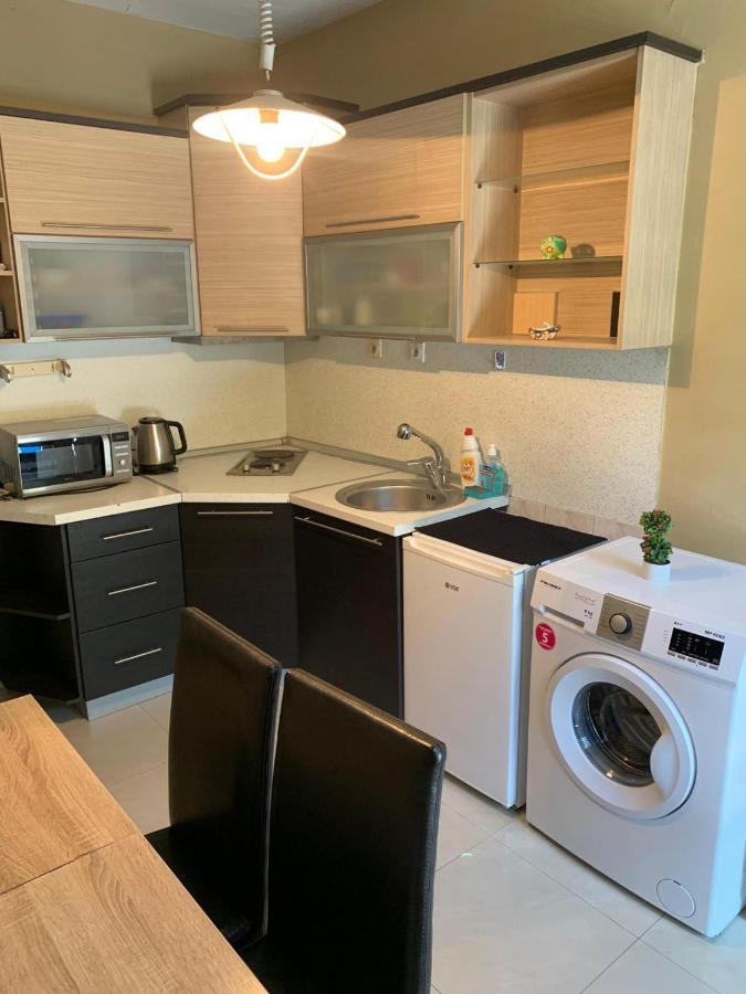 Lungro'S Square Apartment Skopje Buitenkant foto